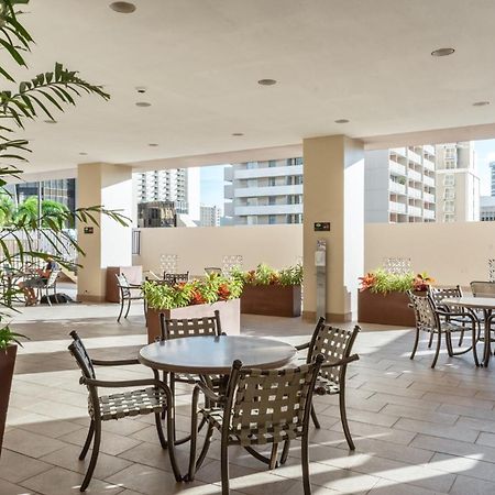 Private One Bedroom Condo, With Corporate Rental Car Savings Code Included, Free Onsite Parking Honolulu Luaran gambar